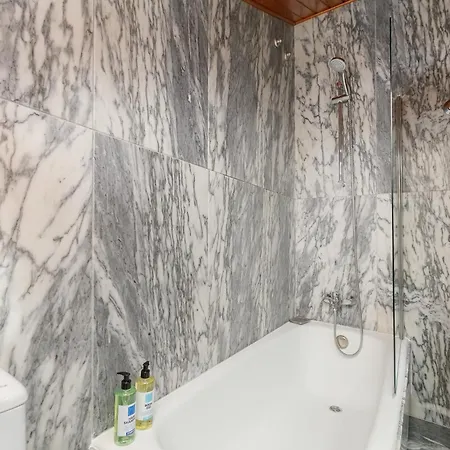 Ático Dúplex con Terrazas Privadas Vigo Centro 2 hab ツ by Rias Baixas Rentals Apartman